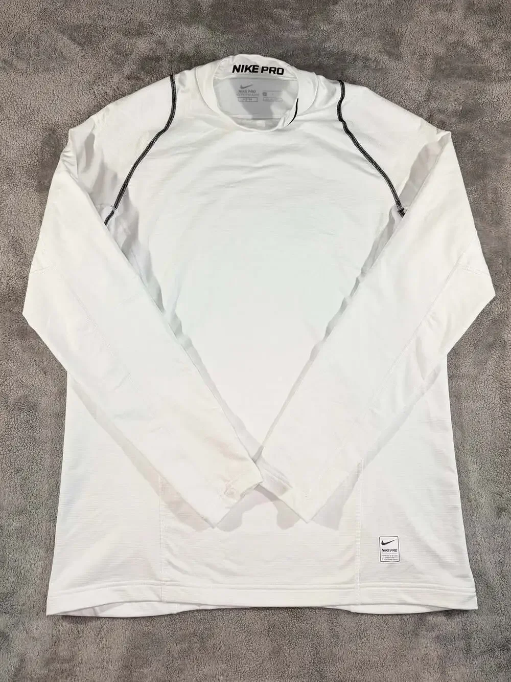 Nike Pro Hyperwarm Fitted Long Sleeve Thermal Baselayer Shirt, L
